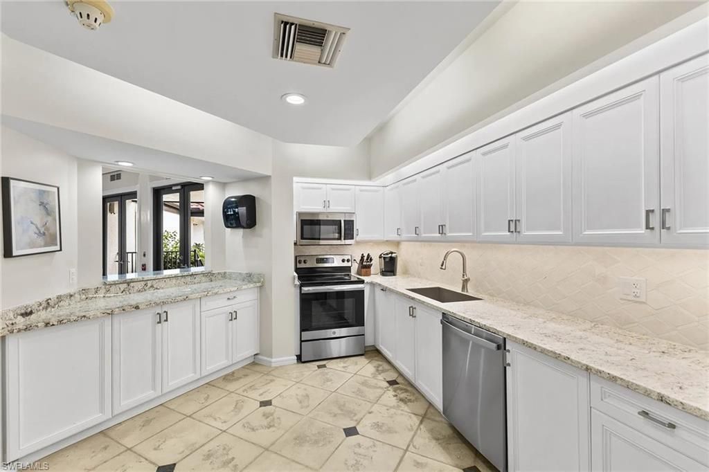 632 La Peninsula Blvd, Unit 632, Naples, FL 34113 Photo