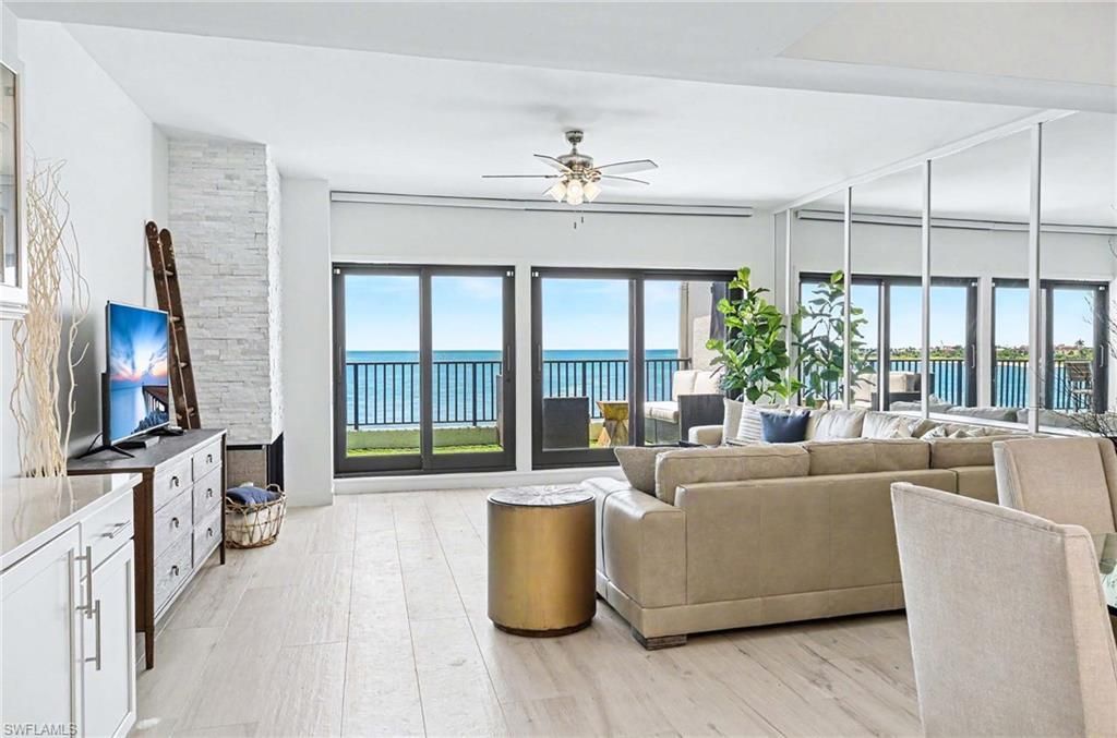 632 La Peninsula Blvd, Unit 632, Naples, FL 34113 Photo