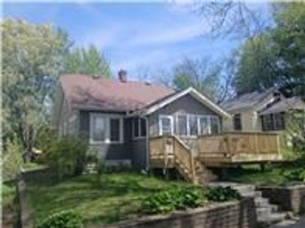 1885 Hawthorne Avenue E, Saint Paul, MN 55119