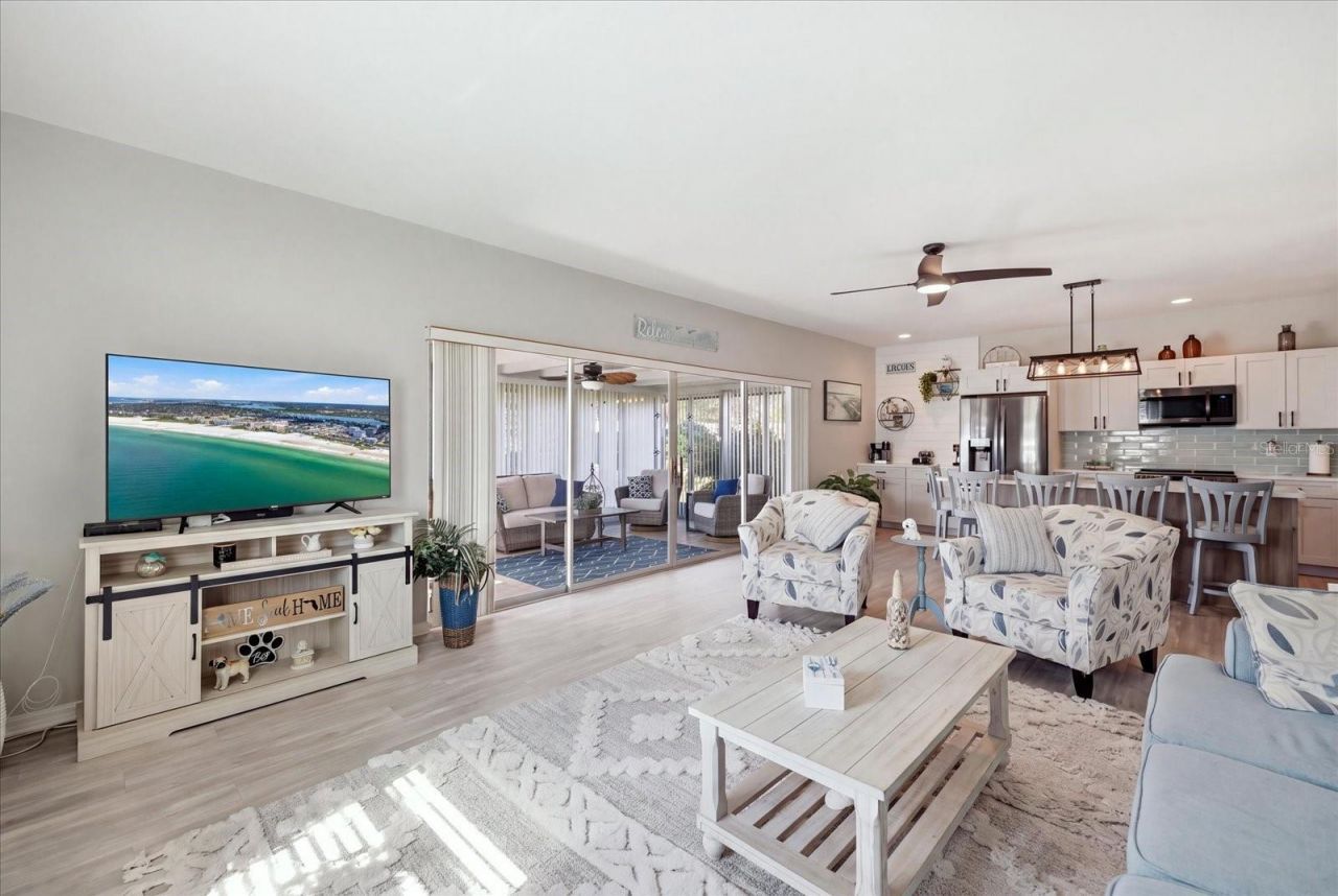 5826 Driftwood Place, Sarasota, FL 34231 Photo