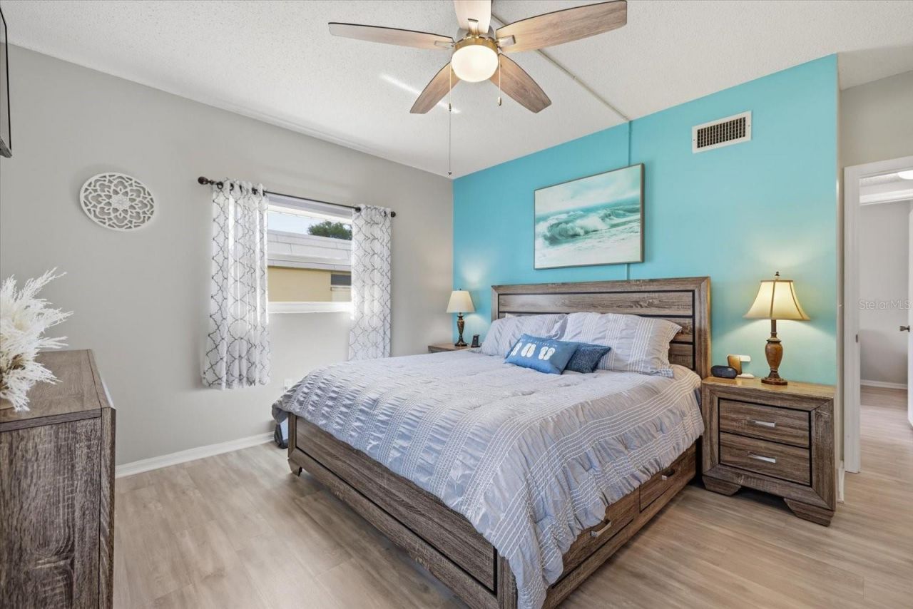 5826 Driftwood Place, Sarasota, FL 34231 Photo
