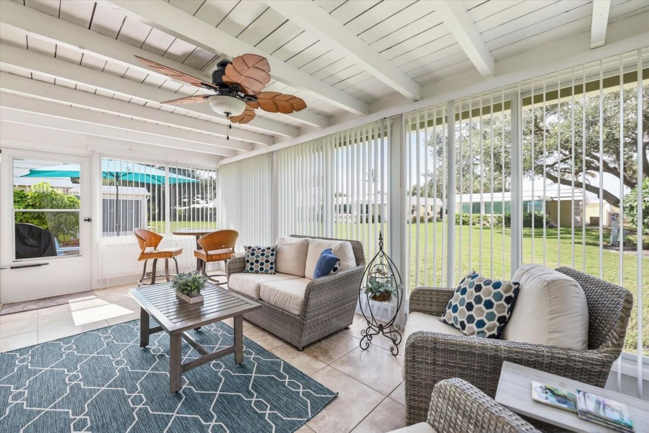 5826 Driftwood Place, Sarasota, FL 34231 Photo