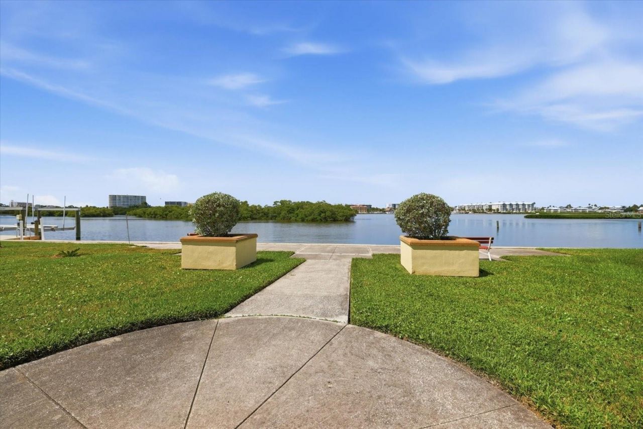 5826 Driftwood Place, Sarasota, FL 34231 Photo