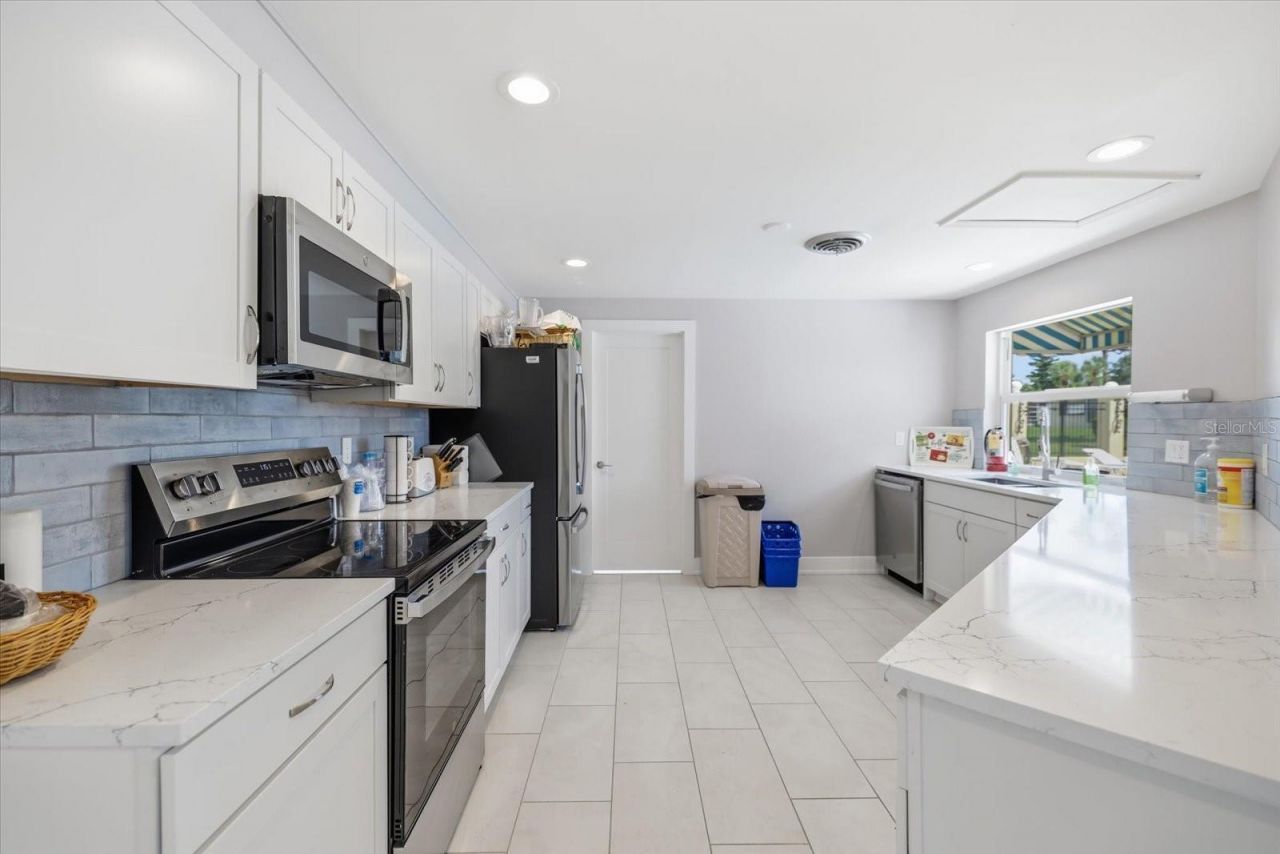 5826 Driftwood Place, Sarasota, FL 34231 Photo