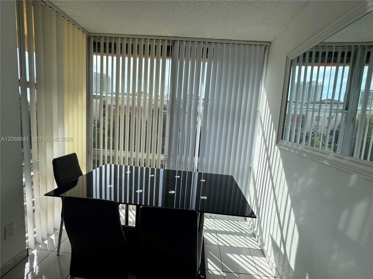 200 172nd St, Unit 522, Sunny Isles Beach, FL 33160 Photo