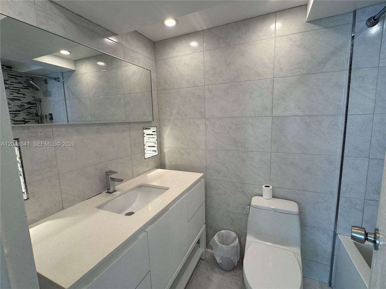 200 172nd St, Unit 522, Sunny Isles Beach, FL 33160 Photo