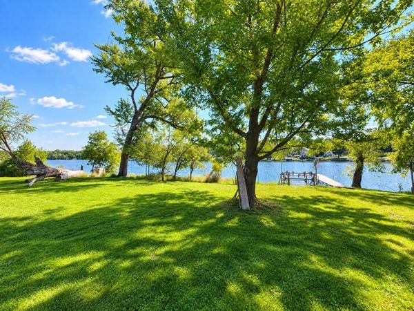 9470 N Rock River Drive, Edgerton, WI 53534