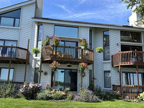 3400 S Lakeside Drive, Unit 7, Petoskey, MI 49770