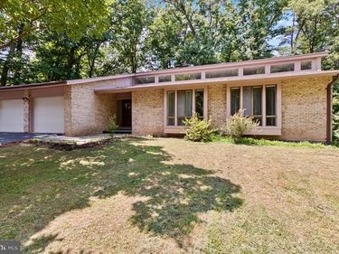 1404 WOLFTRAP RUN ROAD, VIENNA, VA 22182