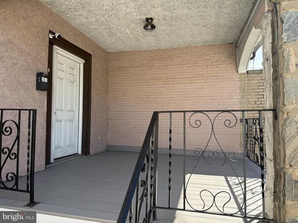 261 LONG LANE, UPPER DARBY, PA 19082