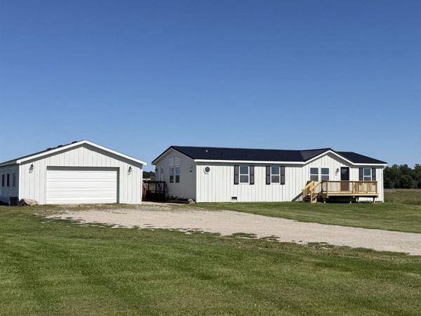 1313 E Murphy Lake Road, Rich Township, Mi 48744