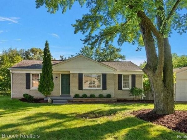 2600 Candlewick Drive , Orion Township, Mi 48359