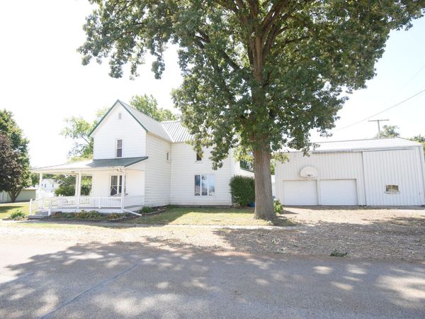 105 W South Street , Remington, IN 47977