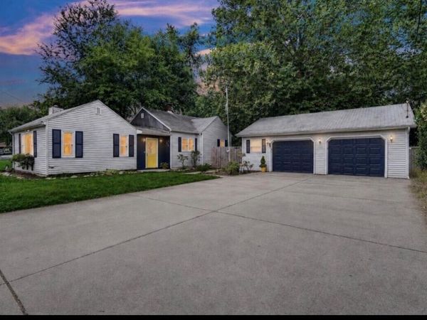 2696 Edgewood Street , Portage, IN 46368