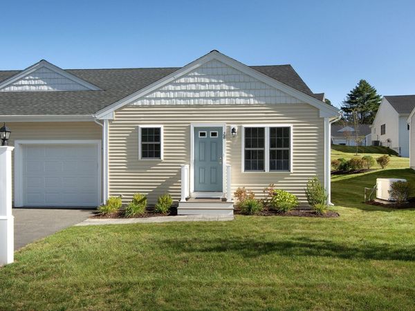28 Tupper Hill Rd, Unit 28, Plymouth, MA 02360