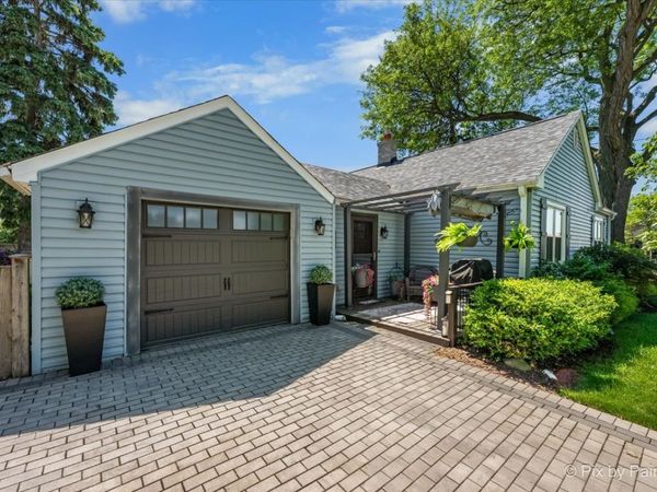 72 W Irving Park Road , Roselle, IL 60172