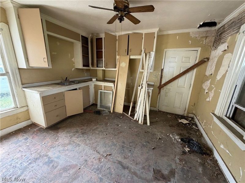 314 E 26th Street, Lorain, OH 44055 Photo 4