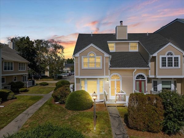 216 Carriage Lane, Unit 216, Taunton, MA 02780