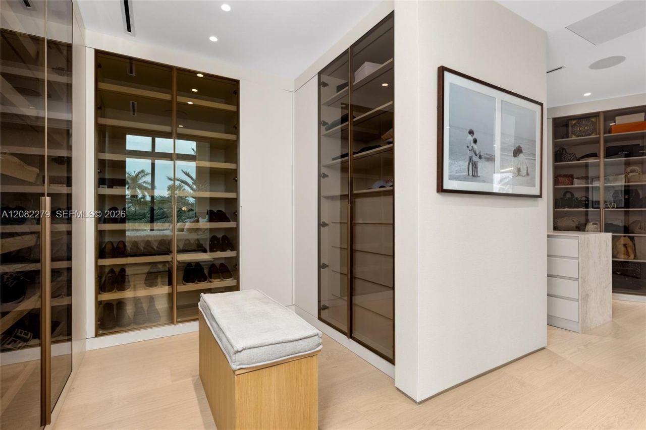 16495 NE 32nd Ave, North Miami Beach, FL 33160 Photo