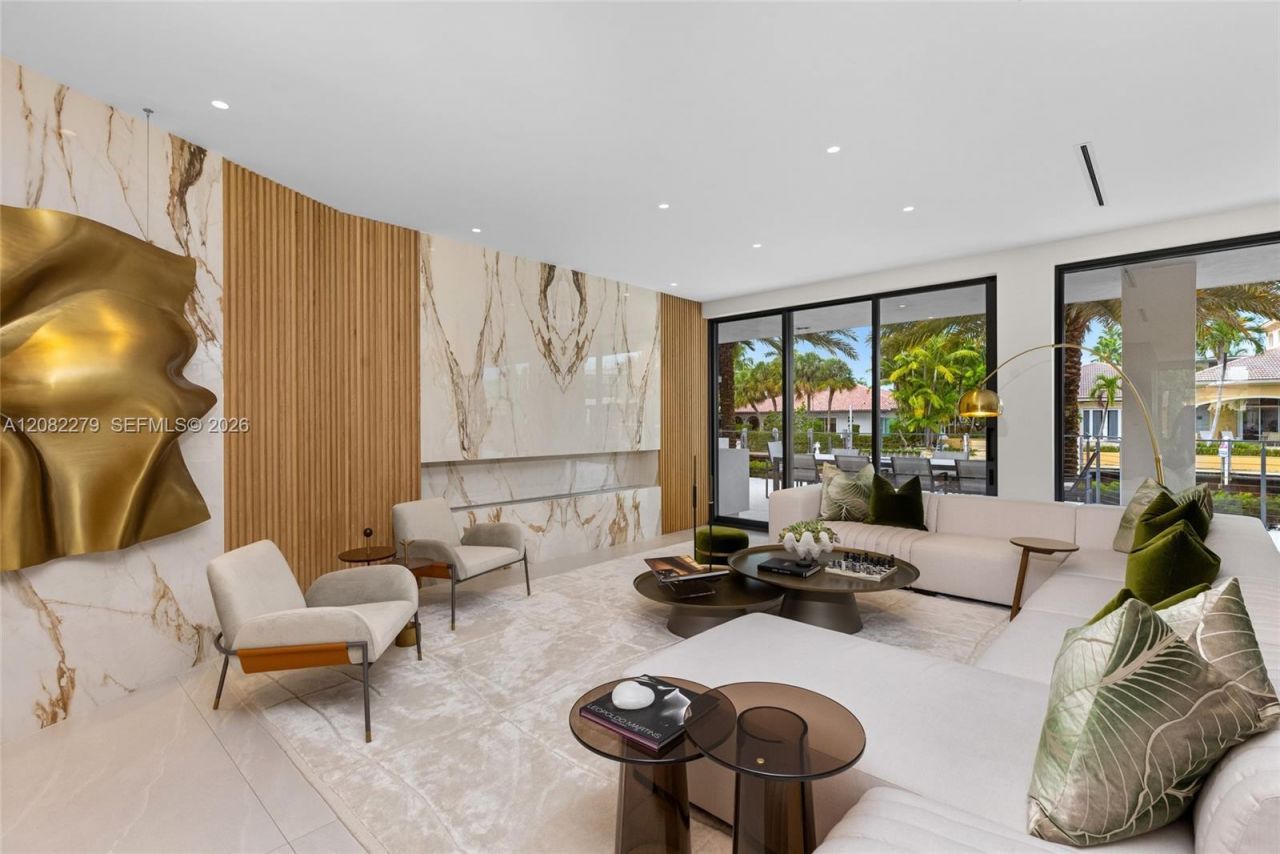 16495 NE 32nd Ave, North Miami Beach, FL 33160 Photo