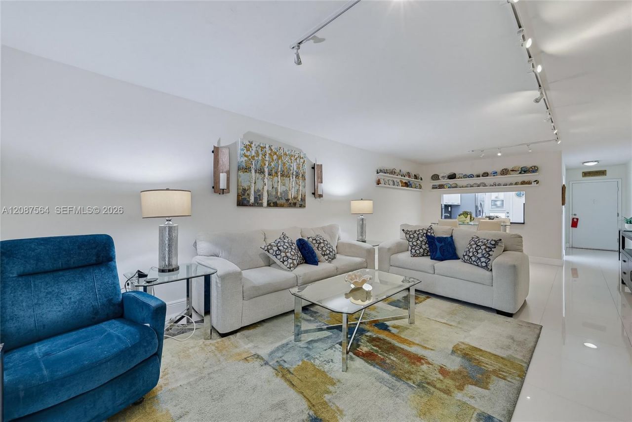240 Galen Dr, Unit 110, Key Biscayne, FL 33149 Photo