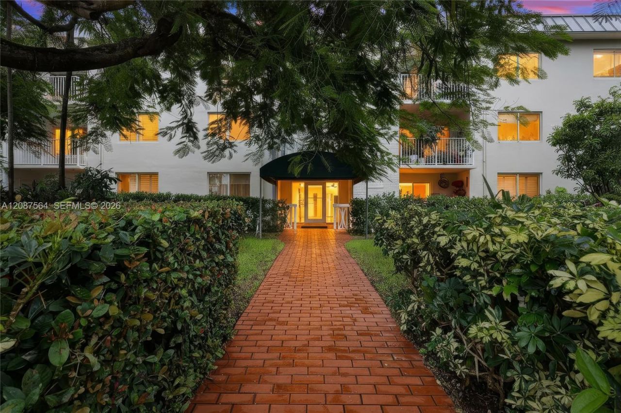 240 Galen Dr, Unit 110, Key Biscayne, FL 33149 Photo