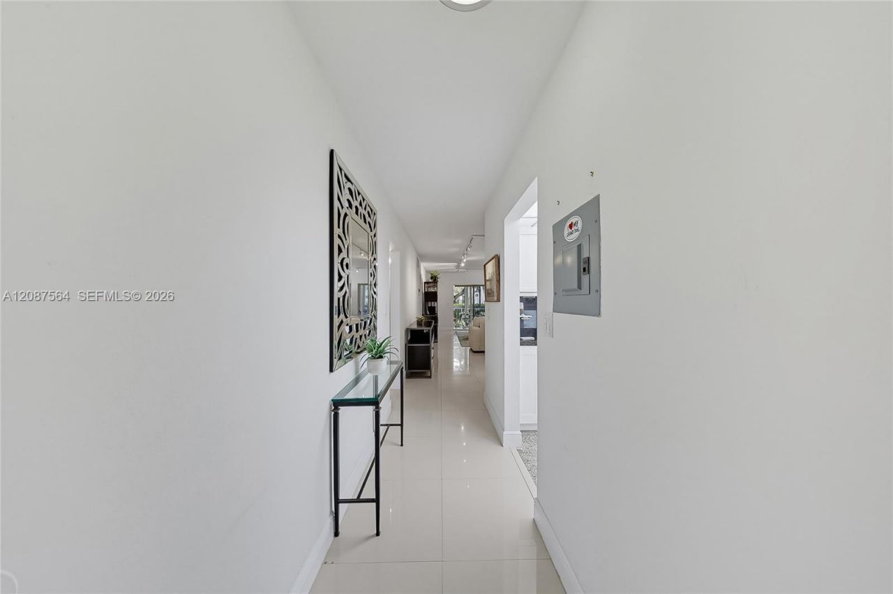 240 Galen Dr, Unit 110, Key Biscayne, FL 33149 Photo