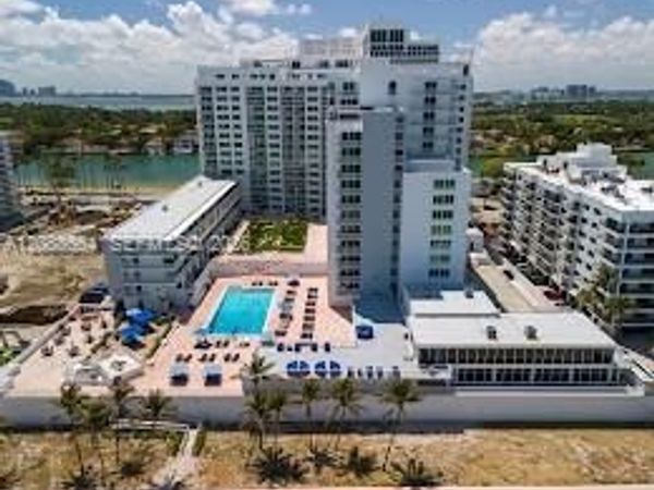 5401 Collins Ave , Unit 826, Miami Beach, FL 33140