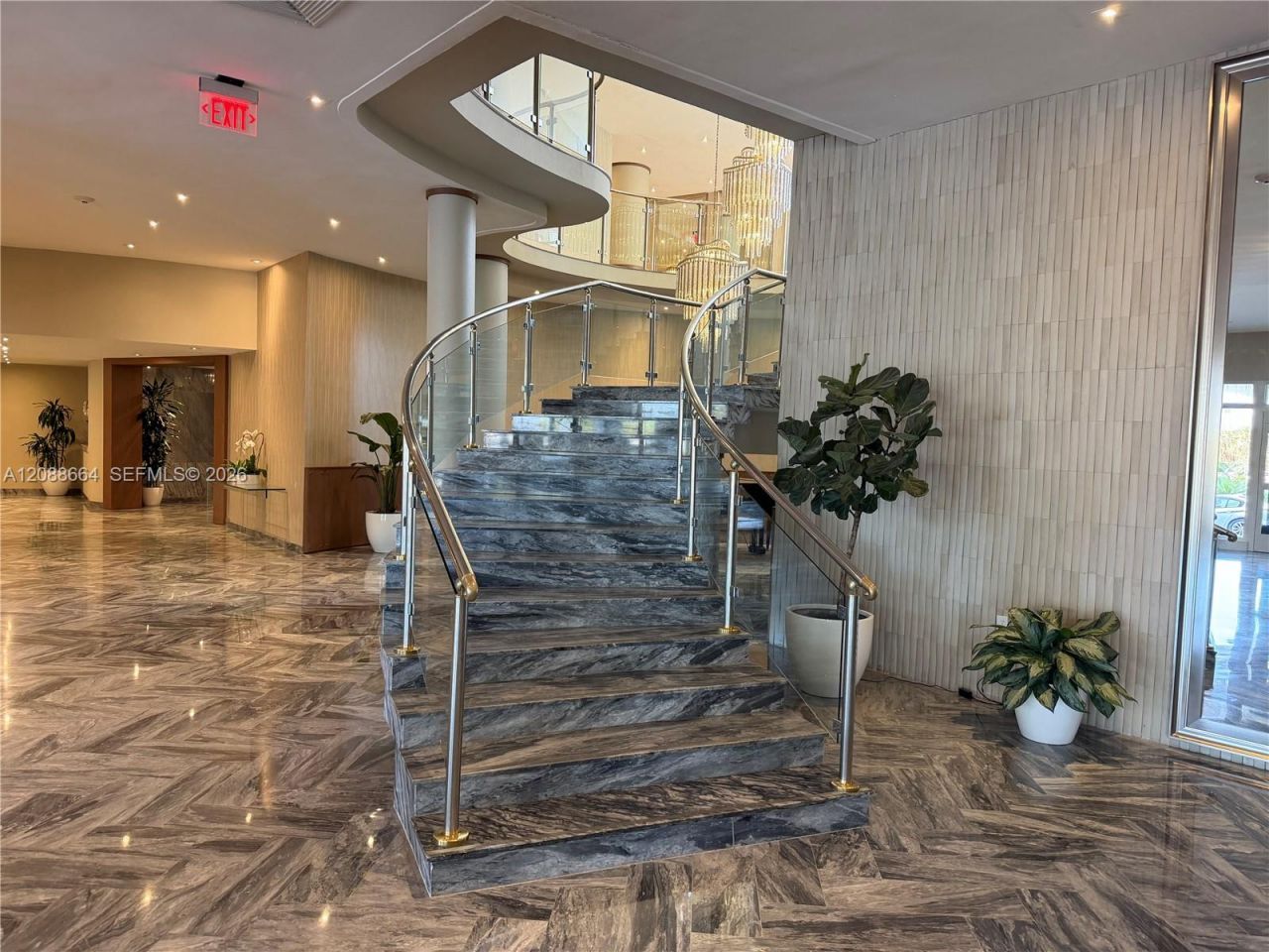 5401 Collins Ave, Unit 826, Miami Beach, FL 33140 Photo