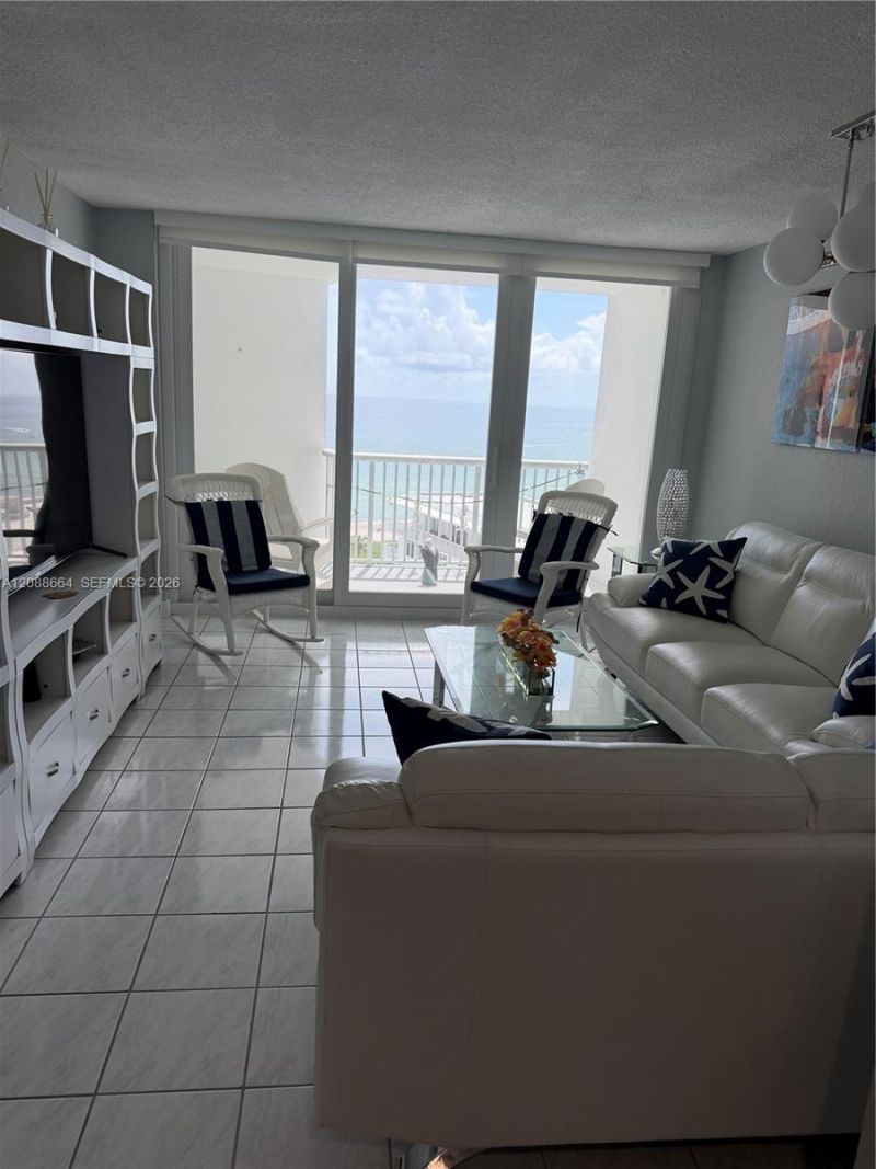 5401 Collins Ave, Unit 826, Miami Beach, FL 33140 Photo