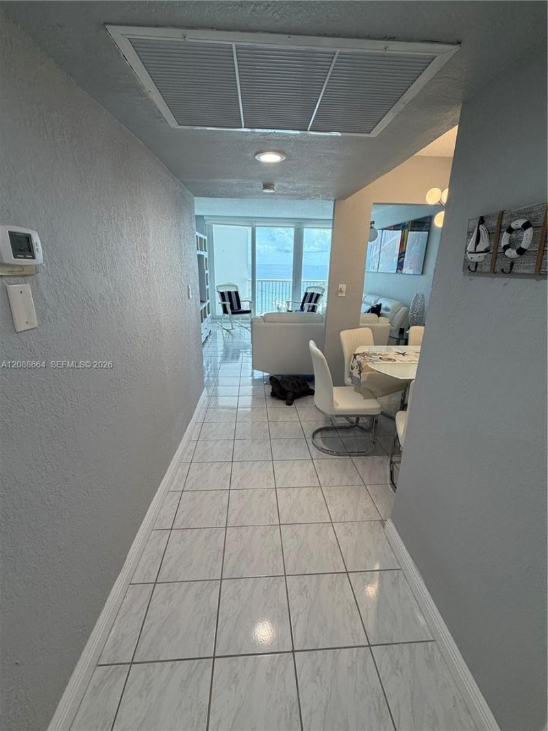 5401 Collins Ave, Unit 826, Miami Beach, FL 33140 Photo