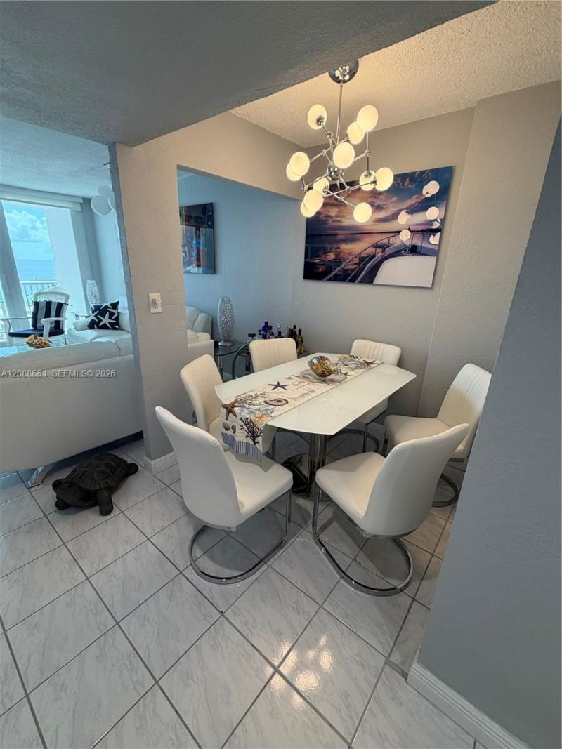 5401 Collins Ave, Unit 826, Miami Beach, FL 33140 Photo