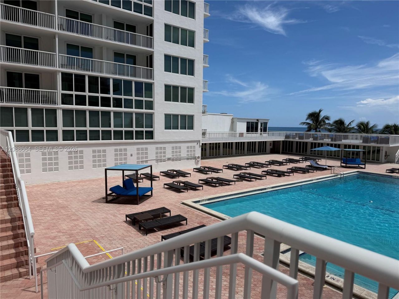 5401 Collins Ave, Unit 826, Miami Beach, FL 33140 Photo