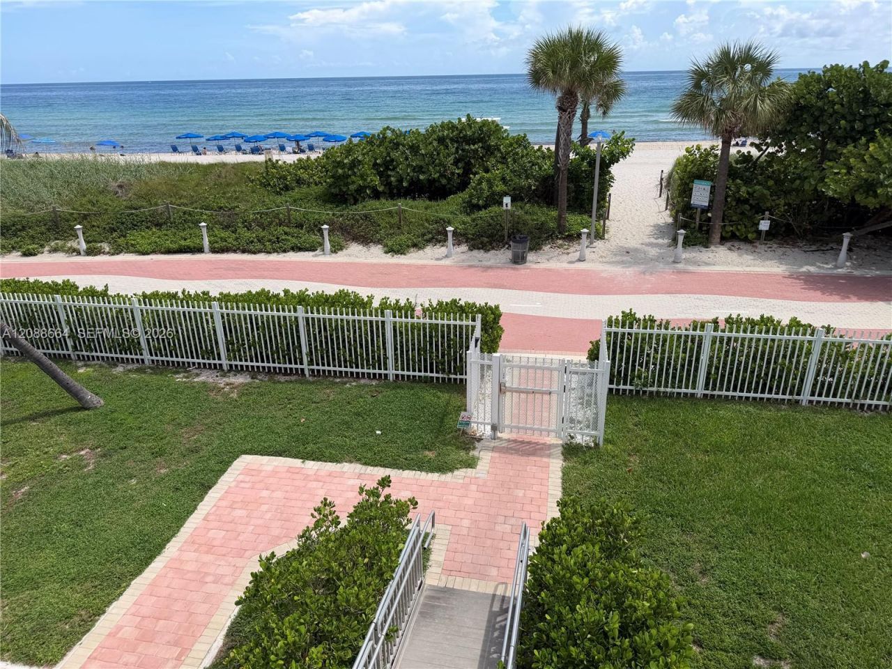 5401 Collins Ave, Unit 826, Miami Beach, FL 33140 Photo