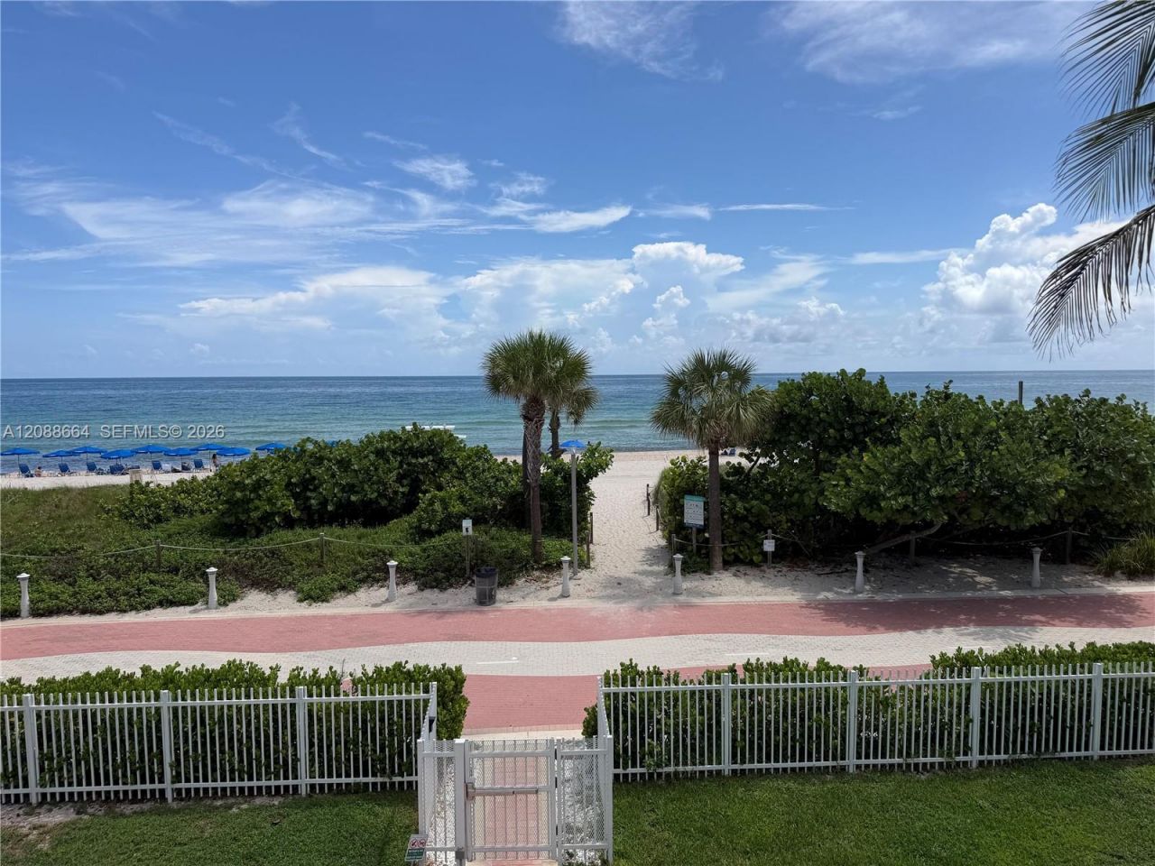 5401 Collins Ave, Unit 826, Miami Beach, FL 33140 Photo