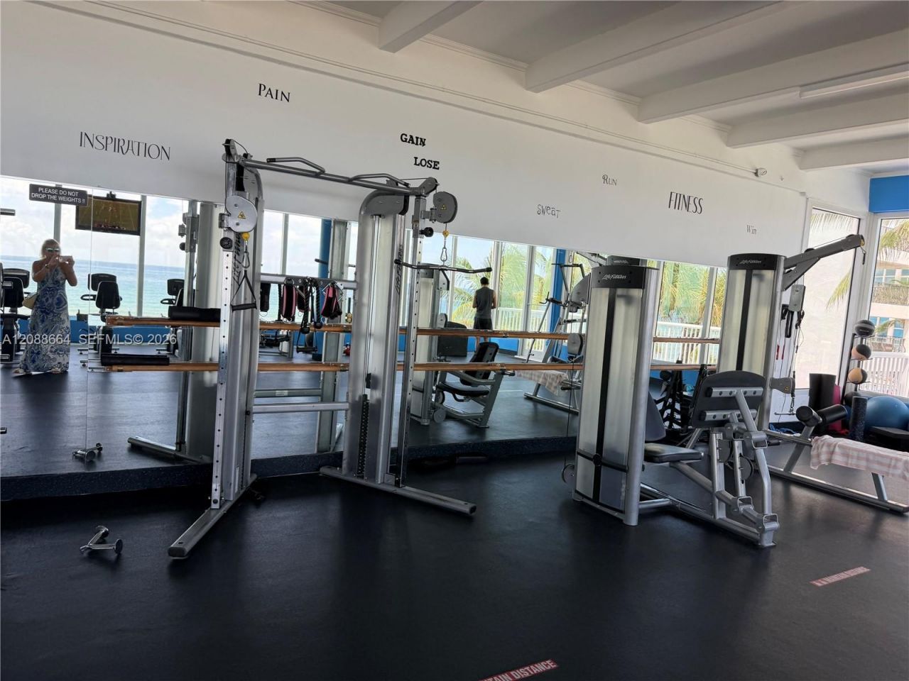 5401 Collins Ave, Unit 826, Miami Beach, FL 33140 Photo