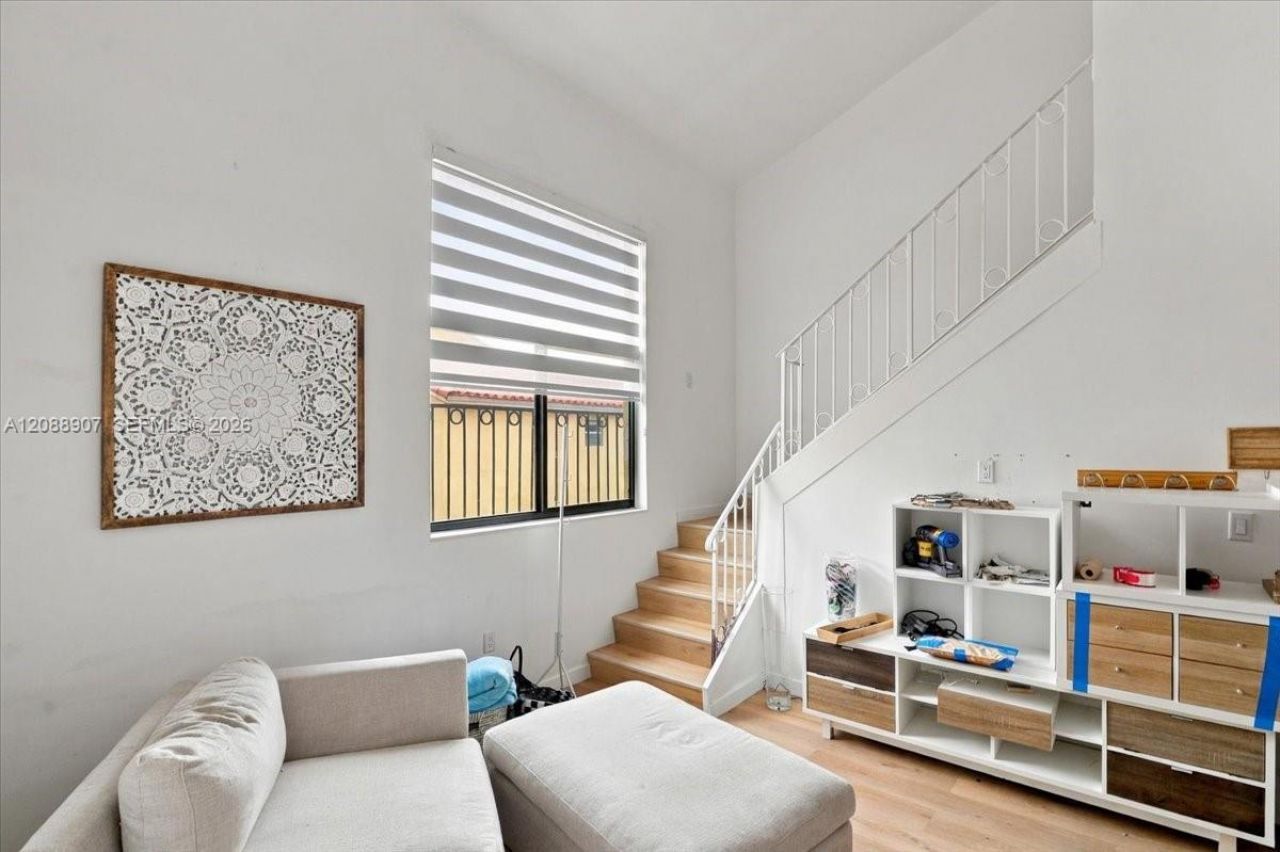 2745 W 62, Unit 202, Hialeah, FL 33016 Photo