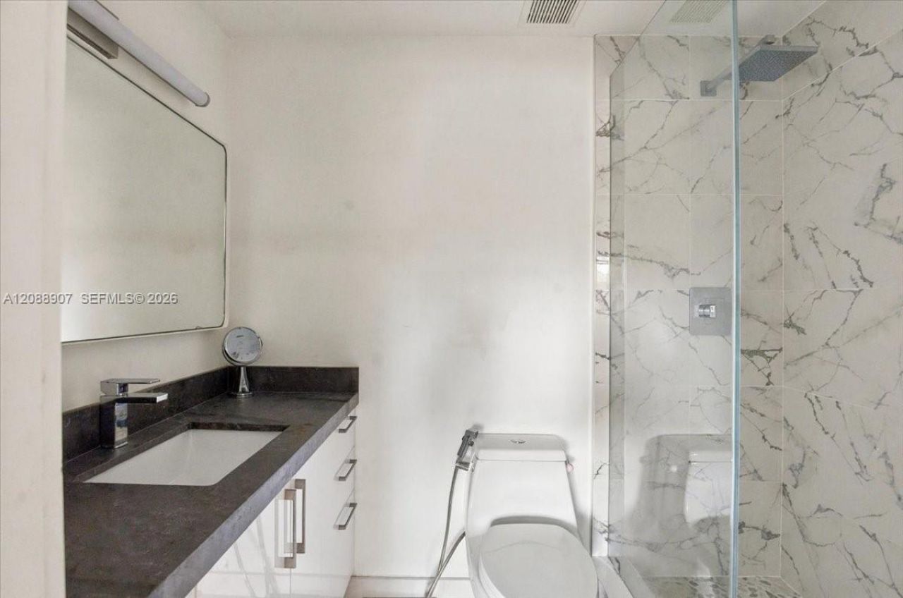 2745 W 62, Unit 202, Hialeah, FL 33016 Photo