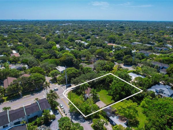 6200 SW 78th St , South Miami, FL 33143