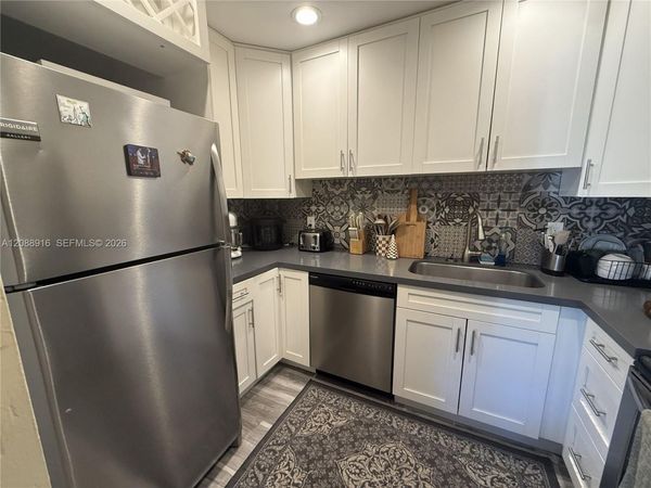 7823 Miller Dr, Unit C207, Miami, FL 33155