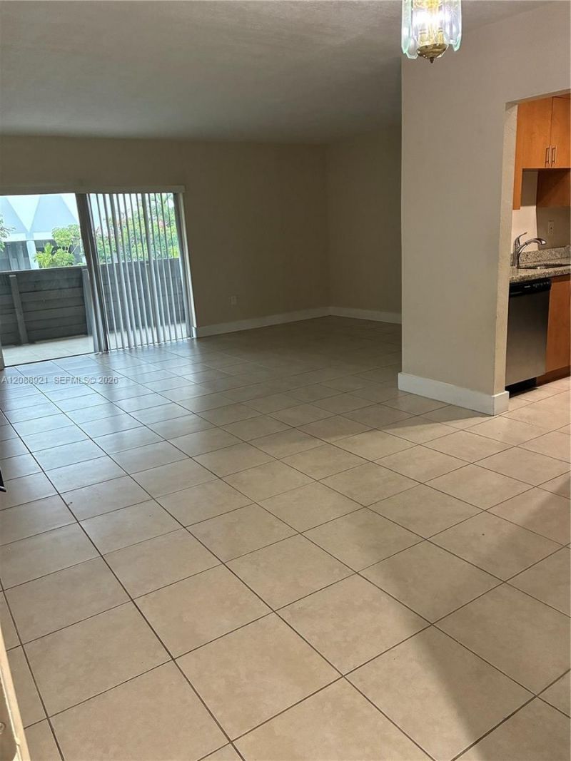 8325 SW 72nd Ave, Unit 305C, Miami, FL 33143 Photo