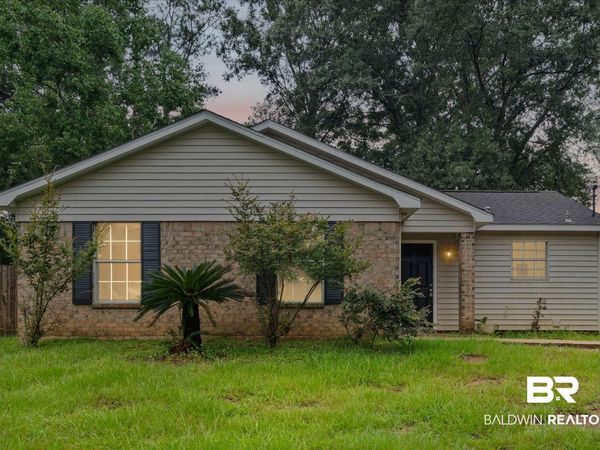 9711 Royal Woods Drive, Mobile, AL 36608