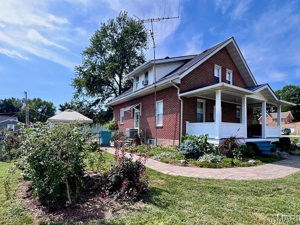 202 E Jefferson Avenue, Owensville, MO 65066