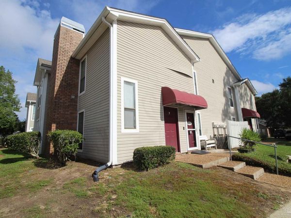 7171 N 9th Ave, Unit E7, Pensacola, FL 32504