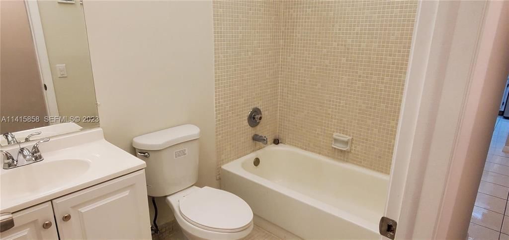 9706 S Belfort Circle, Unit 111, Tamarac, FL 33321 Photo