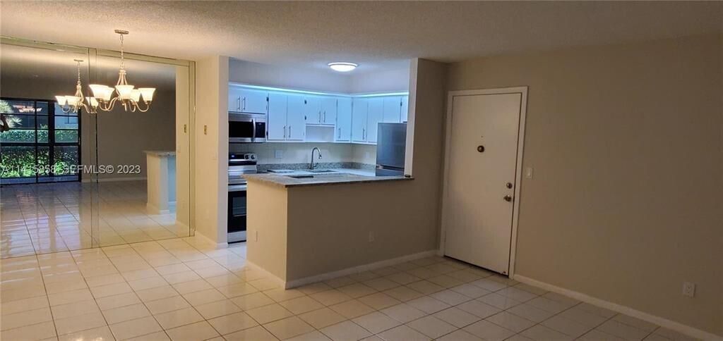 9706 S Belfort Circle, Unit 111, Tamarac, FL 33321 Photo