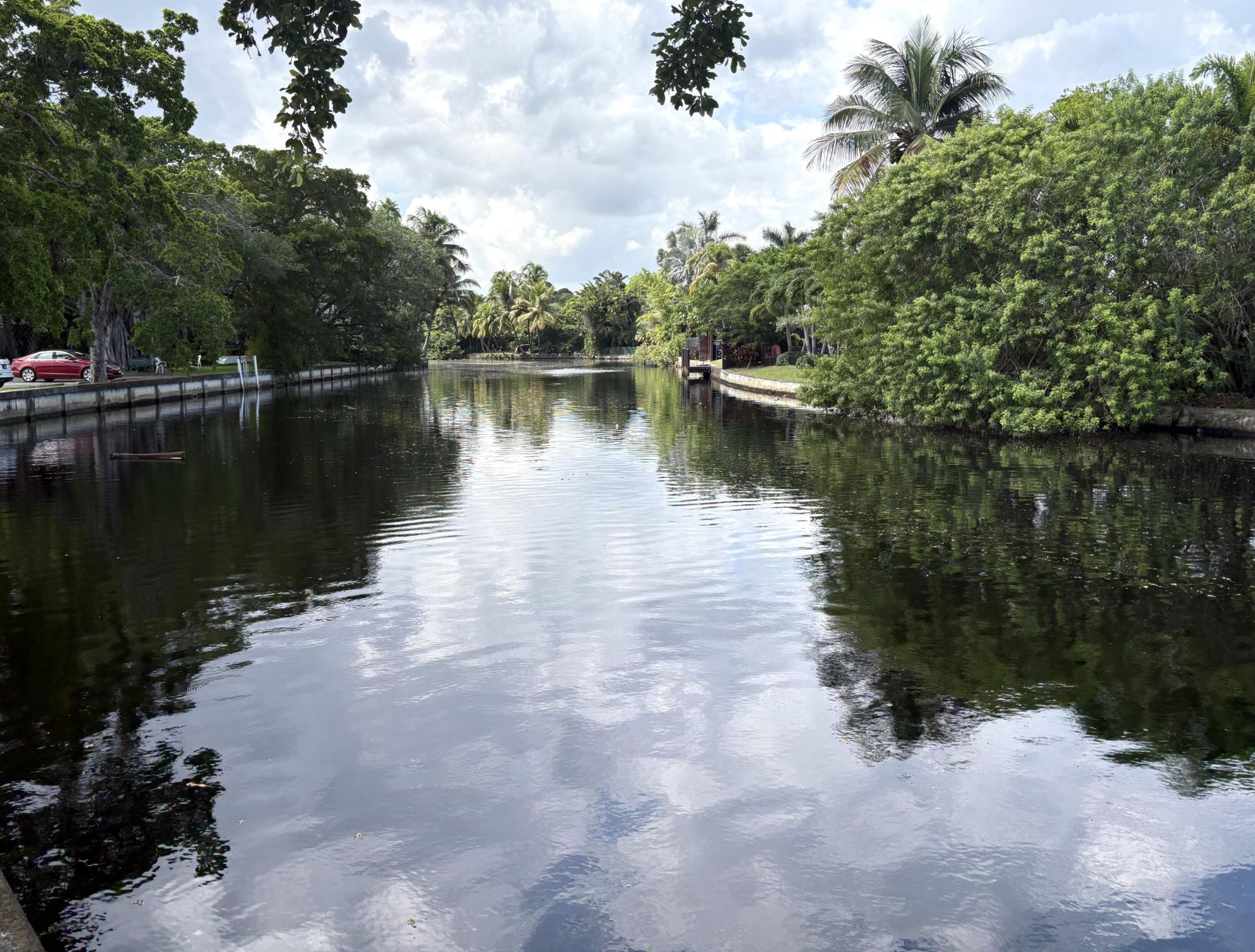 610 Tennis Club Drive, Unit 305, Fort Lauderdale, FL 33311 Photo