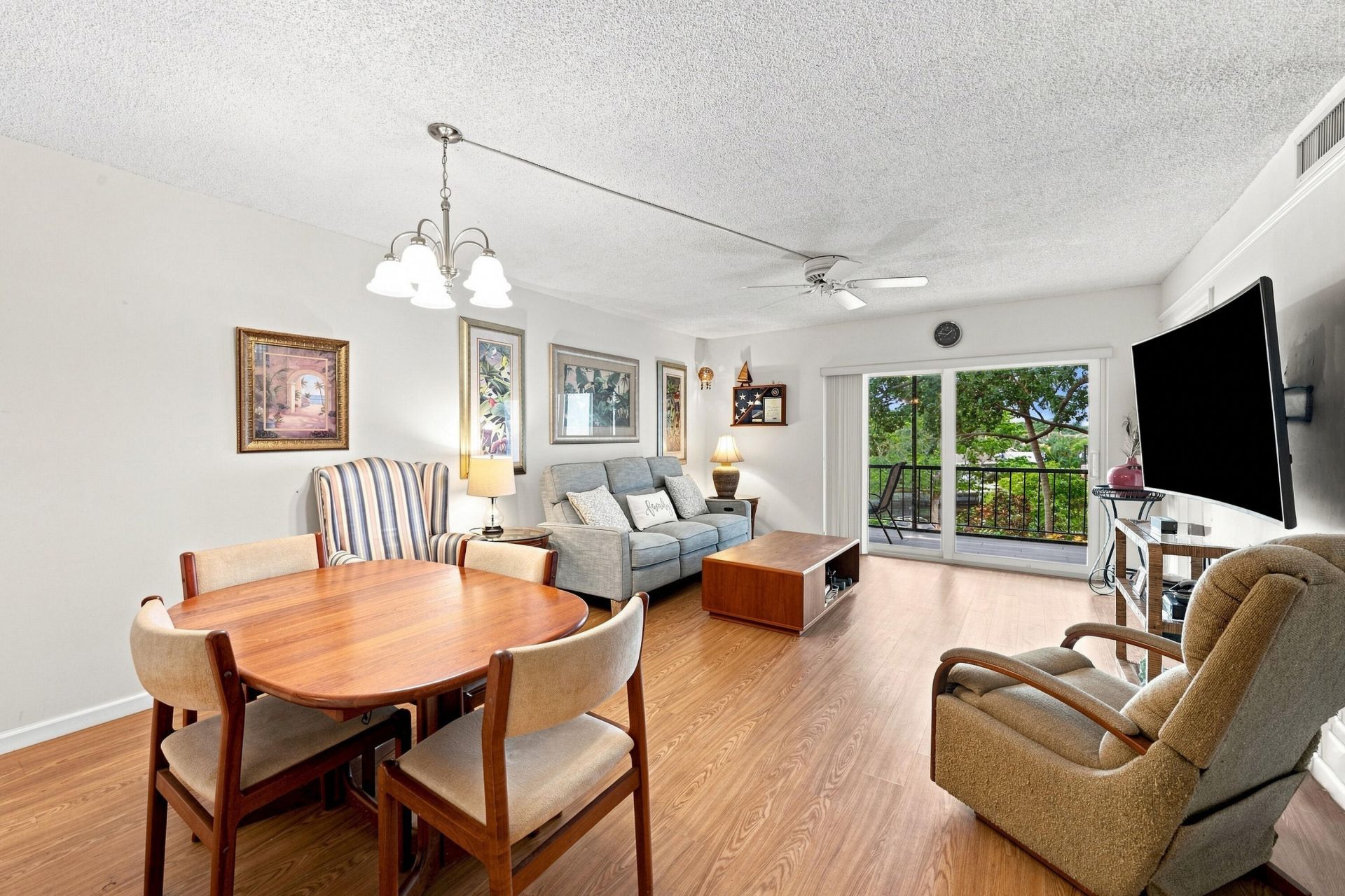610 Tennis Club Drive, Unit 305, Fort Lauderdale, FL 33311 Photo