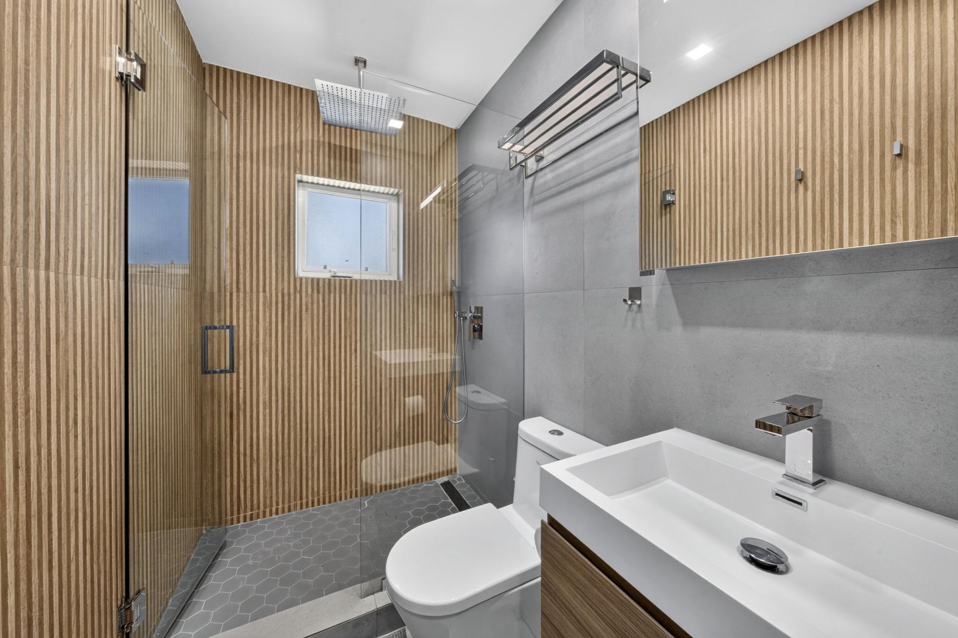 11 Castle Harbor Isle Drive, Fort Lauderdale, FL 33308 Photo