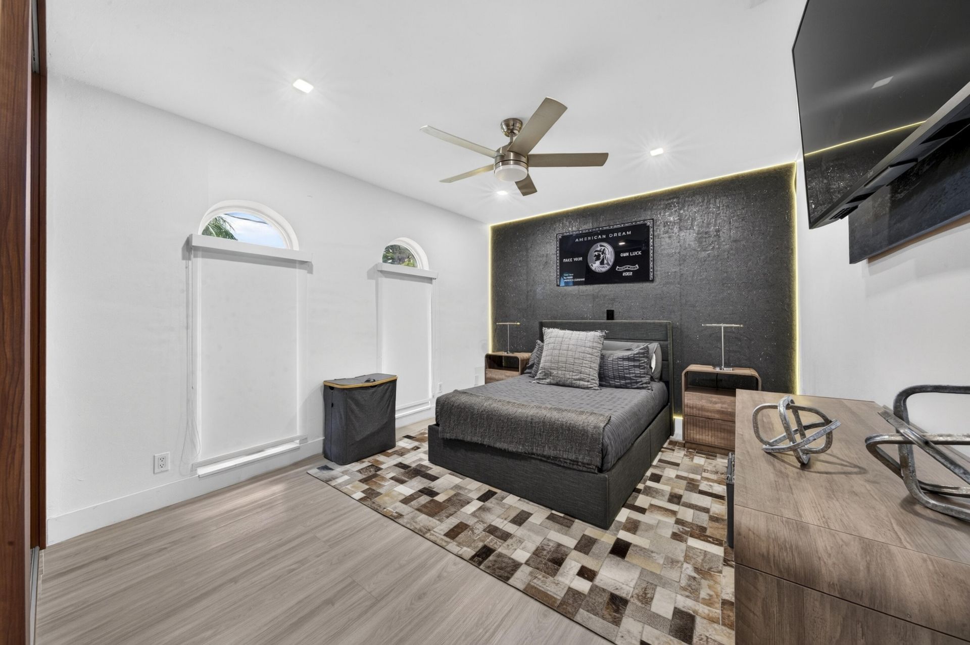 11 Castle Harbor Isle Drive, Fort Lauderdale, FL 33308 Photo